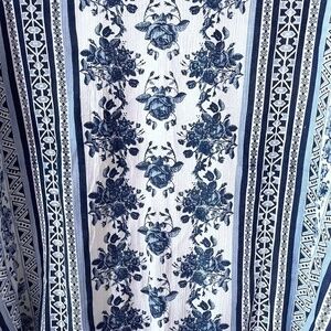 Miami White & Blue Striped & Floral  Blouse Size Small